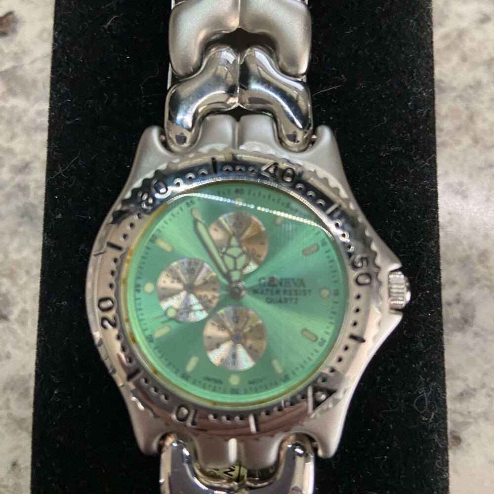 Men's Watch - Picture 2 of 2
